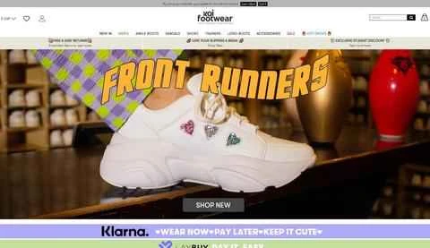 Koi Footwear 公式ウェブサイト: 英国を代表する女性向けファッション フットウェアのトレンド セッター。